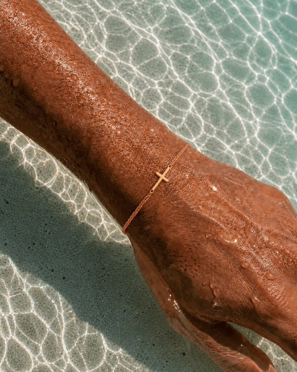 CROSS BRACELET | GOLD - Aeros The Brand - Bracelet